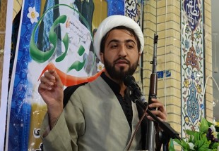 انقلاب اسلامي با محوريت ديني خود فتنه‌هاي دشمنان را خنثي کند
