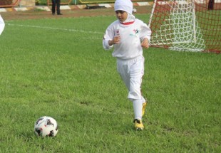اولین فستیوال فوتبال دختران در شهرکرد برگزار شد