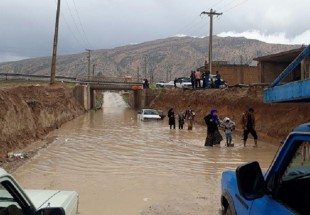 بارش باران و قصه تکراري آبگرفتي زير گذرها در لردگان+تصویر