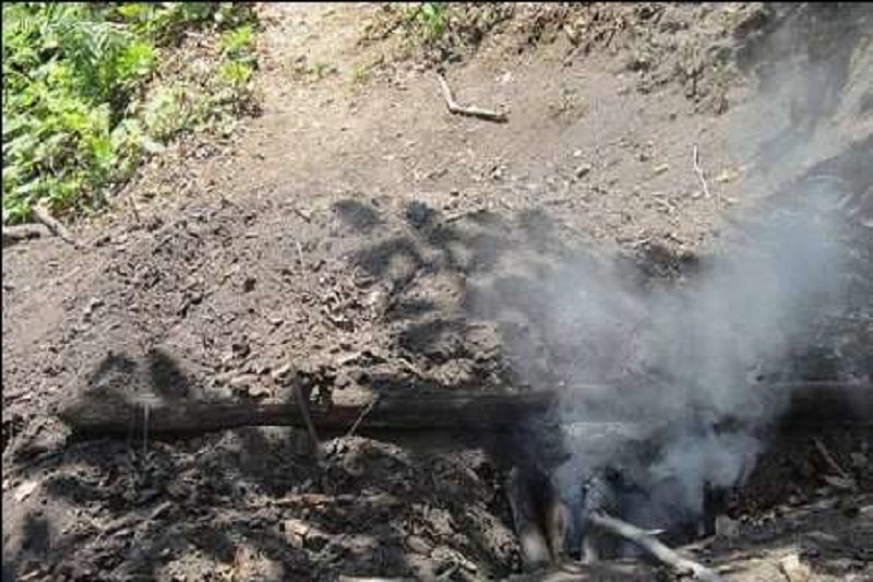 تخریب کوره غیرمجاز زغال در لردگان