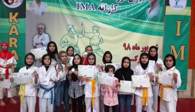 کسب 14 مدال رنگارنگ مسابقات کشوري توسط دختران کاراته‌کاي اردلي