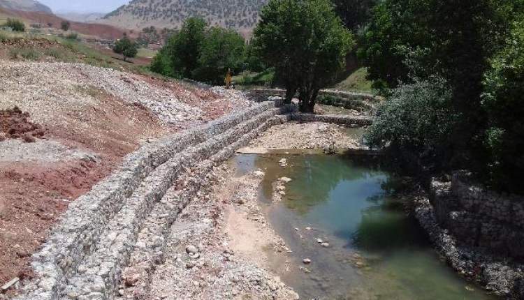 اجرای 10 پروژه آبخيزداري براي جلوگيري از فرسايش خاک در اردل