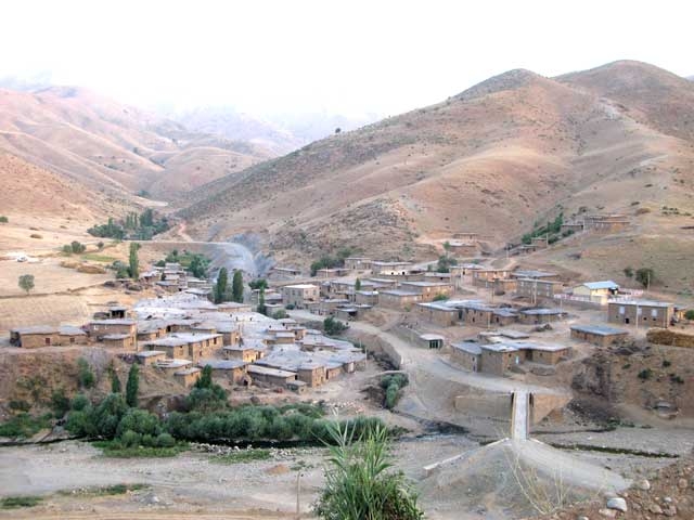 روستائیانی که شاد و خرم و باصفا نیستند...