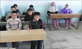 محرومیت از تحصیل به خاطر نداشتن پول/ سرگردانی دانش آموزان کوهرنگی