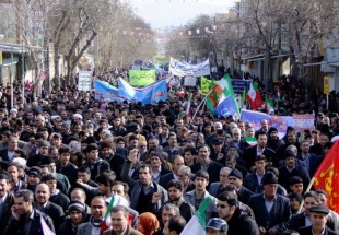 دانشجویان و اساتید در روز قدس با حضور خود در راهپیمایی مظلومیت مردم غزه را به گوش جهانیان می رسانند