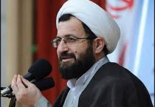 سبک زندگي اسلامي مبتني بر سه باور ايمان، حمايت خداوند و هدايت قران و عترت است