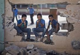 دانش آموزان بروجنی با موضوع کودک کشي دست به قلم می شوند