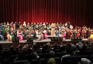 درخشش هنرمندان شهرستان فارسان در جشنواره فرهنگ وهنر اقوام ايراني