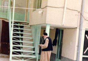 برخي براي توجيه اشرافي گري خود به دنبال تحريف شخصيت حضرت امام (ره) هستند