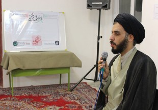 خطر شيعه انگليسي از وهابيت و منافقين بيشتر است/ لزوم اجراي منويات مقام معظم رهبري در برنامه هاي مداحان