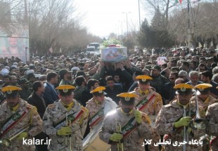 پيکر شهيد مدافع حرم در بروجن تشييع شد