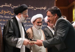 اهدا 490 نسخه کتاب توسط منتخب جشنواره بين‌المللي امام رضا (ع)