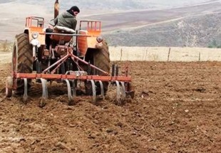آغاز عمليات کشت محصولات پاييزه در اردل