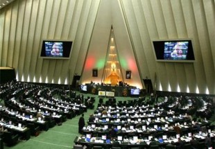 روحانی:اعتیاد و افسردگی به خاطر پمپاژ ناامیدی در کشور توسط برخی رسانه هاست/ نقوی‌حسینی: آقای رئیس‌جمهور انقلابی‌ها نفهم نیستند،انقدر با آ