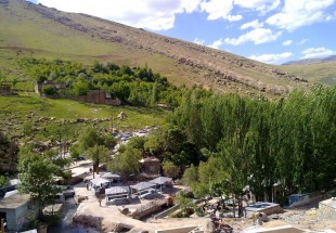 30 هزار گردشگر نوروزي از جاذبه‌هاي شهرستان فارسان ديدن کردند/ رشد 11 درصدي بازديد از جاذبه هاي گردشگري شهرستان