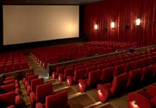 اکران فيلم هاي مطرح روز در سينما راوي بروجن/ظرفيت 300 نفري براي تماشاي فيلم