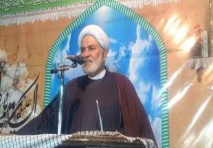 شايسته‌سالارى، جوان‌گرايى و مديران جهادى را جايگزين مديران قدرت‌طلب، سهم‌خواه و پير كنيم‌
