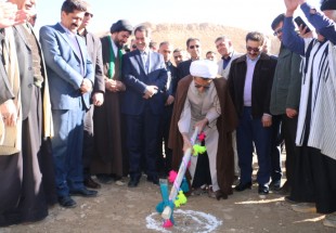 کلنگ عمليات اجرايي جاده عشايري پنبه کال کوهرنگ به زمين زده شد