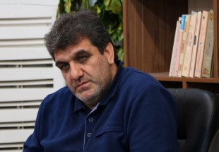 نرخ دستوری نمی تواند موجب ثبات بازار اقتصادی شود/ سیف می توانست در مخالفت با دستور افزایش نرخ دلار استعفا دهد