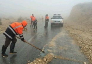 پاکسازی و بازگشایی چهار محور در شهرستان اردل