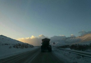 تردد در محورهای چهارمحال و بختیاری روان است/ رانندگان زنجیر چرخ داشته باشند