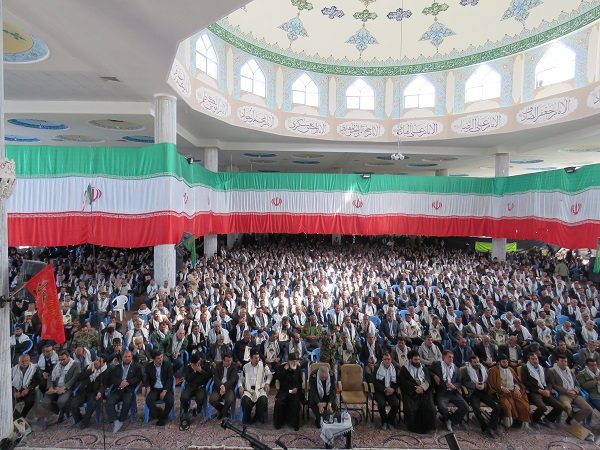 همايش بزرگ رزمندگان 8 سال دفاع مقدس در شهرستان لردگان به روايت تصوير