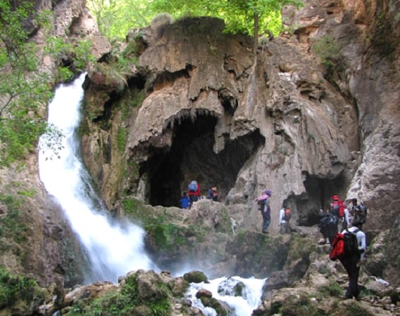 لردگان، شهري با مکان‌هاي تفريحي و توريستي زيبا در ايران