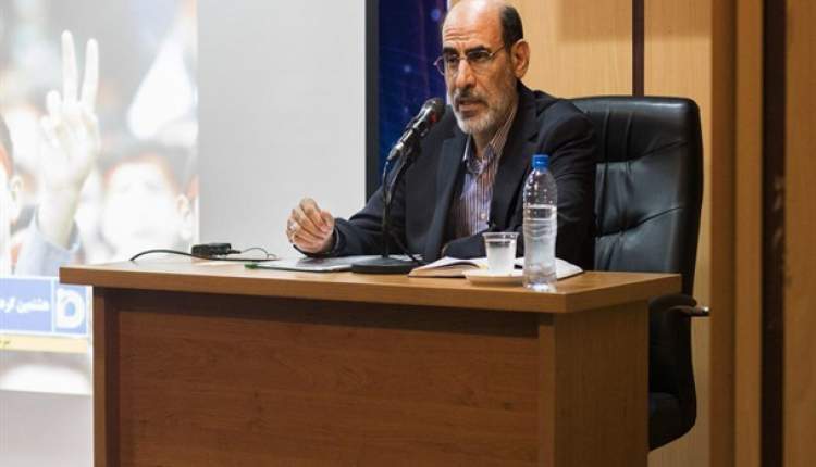 پیری و فرسودگی برخی مسوولین اجرایی، دلیل نگرفتن آرایش جنگی در اقتصاد است/ تبدیل فضای تهدیدمحور به فرصت محور؛ اصلی‌ترین وظیفه سازمان فضای مجازی بسیج