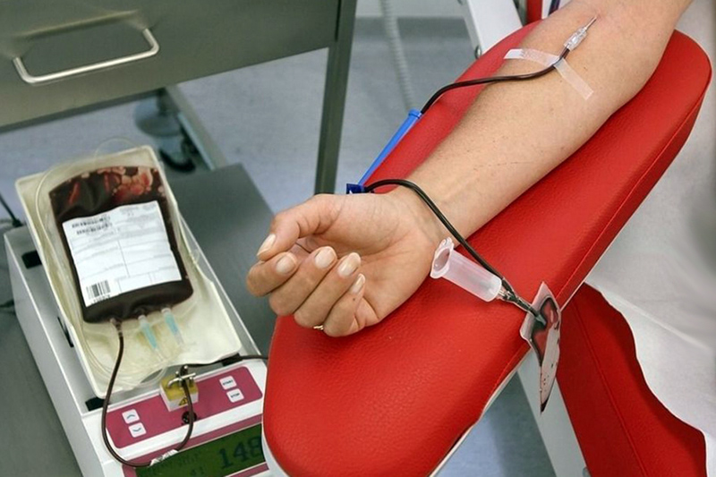 اهدای خون، بخشش جان است/ انتقال خون از رگ اهداکننده تا رگ بیمار در محیطی کاملا استریل