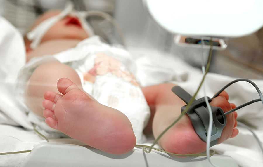 نوزاد 45 روزه؛ کم‌سن‌ترین فرد مبتلا به کرونا در بروجن