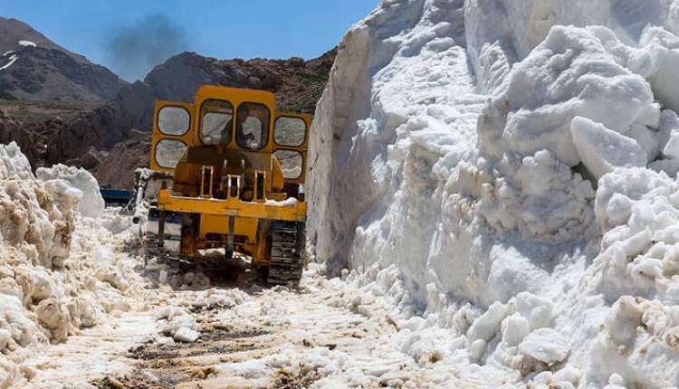 محاصره 22 روستا شهرستان کوهرنگ در برف