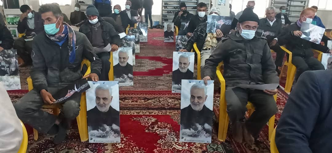 توزيع بسته هاي معيشتي به نيابت سالروز شهادت شهيد سليماني در لردگان + عکس  <img src="/images/picture_icon.png" width="16" height="16" border="0" align="top">