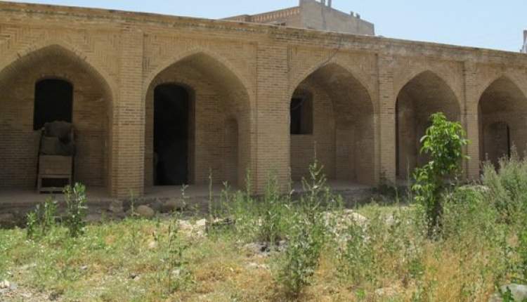 آسیب به بخشی از دیوار مسجد جامع تاریخی شهر باباحیدر شهرستان فارسان