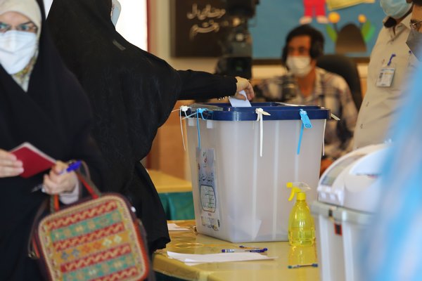 حضور مردم پای صندوق‌های رای، ایران را در راس کشورهای مقتدر دنیا برای دفاع از حقوق خود قرار می‌دهد
