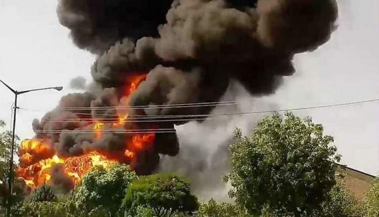 آتش‌سوزی در شهرک صنعتی شهرکرد/ انتقال دو مصدوم آتش‌سوزی به مراکز درمانی