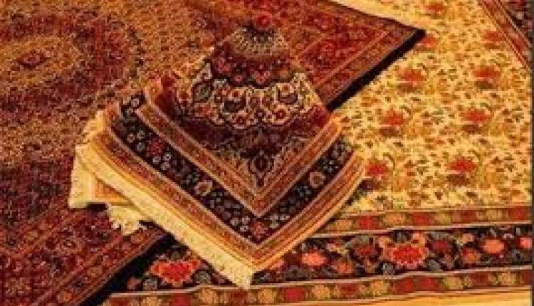 غوغای طرح و رنگ در فرش دستباف ایرانی/ فرش چالشتر شهرت جهانی دارد