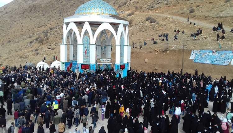مردم با بصيرت در مراسم استقبال از خانوداه شهيد محمد علي کرباسي سنگ تمام گذاشتند
