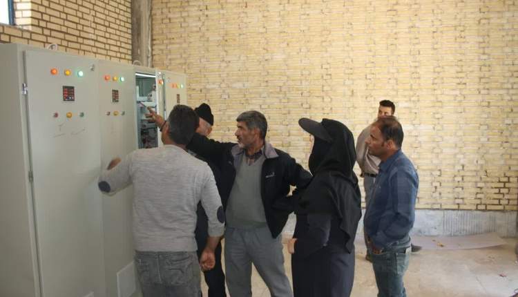 طرح تامین و انتقال آب اراضی گل سفید کیار تحویل کشاورزان شد