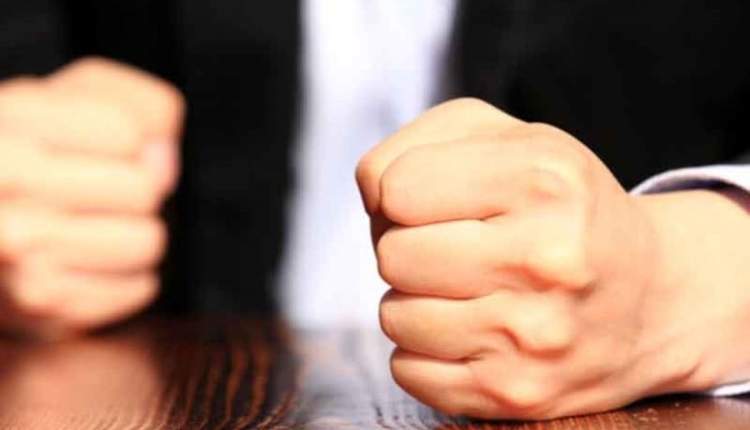 دور شدن از خواسته‌ها افراد را عصبی‌ می‌کند