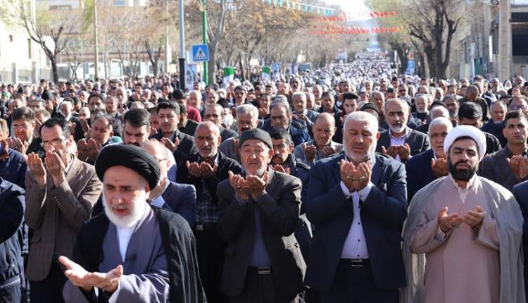 نماز باشکوه عید سعید فطر در شهرکرد  