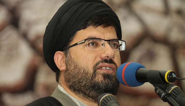 تعظیم به معلم نشانه علم‌آموزی است