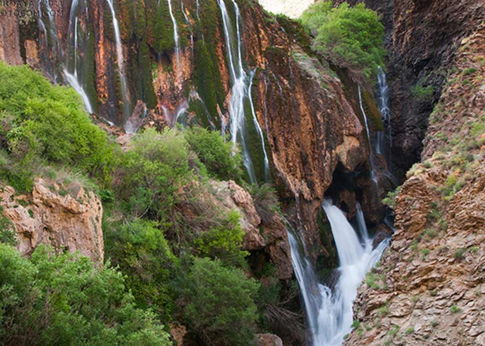 طبیعت اردیبهشتی در روستای ده‌چشمه  