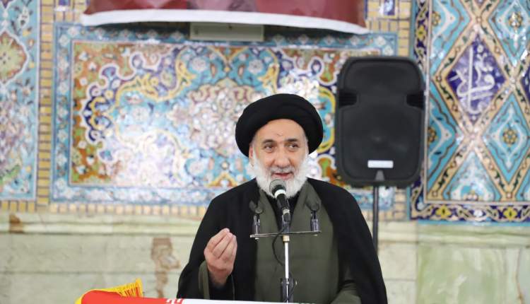 ایران درس استقامت را از مکتب امام حسین (ع) آموخت