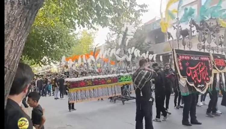 عزاداری شهرکردی‌های به یاد علمدار دشت کربلا  